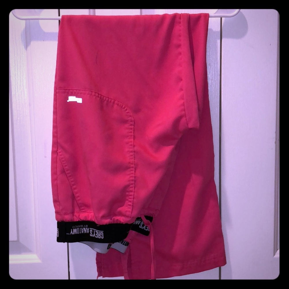 Pink small active Grey’s Anatomy scrub bottoms